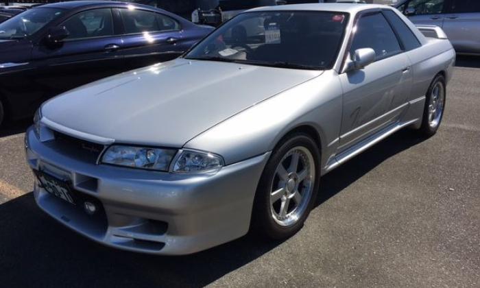 1 1994 Nissan Skyline R32 GTR Tommy Kaira tuned silver (16).jpg