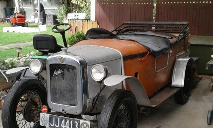 1932 Austin 7 Special convertible under restoration (1).jpg