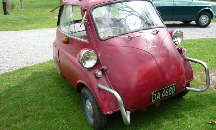 1960 BMW Isetta 300 Red images (1).jpg