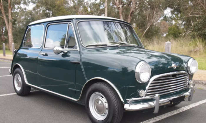 1965 MK1 Australian Cooper S BRG early car (2).png