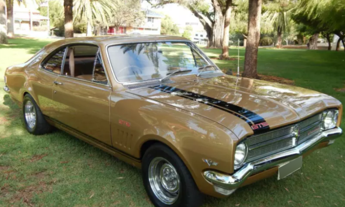 1969 Monaro HK GTS Gold (10).png