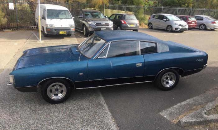 1971 VH Chrysler Valiant Charger XL Blue (1).jpg