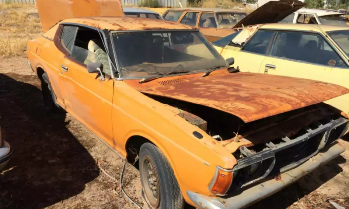 1974 Datsun 180B SSS coupe Orange Wreck 2021 images Australia (1).png