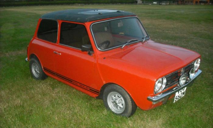 1974 Mini 1275 GT ornge UK early 10 inch wheels (3).jpg