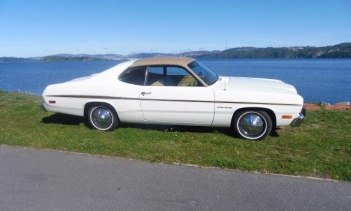 1974 Plymouth Gold Duster white NZ (3).jpg