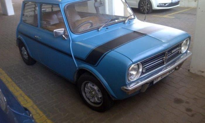 1976 Leyland Mini GTS South Africa Sapphire Blue (1).jpg