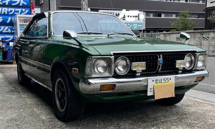 1976 Toyopet Toyota Corona coupe Japan JDM images (1).jpg