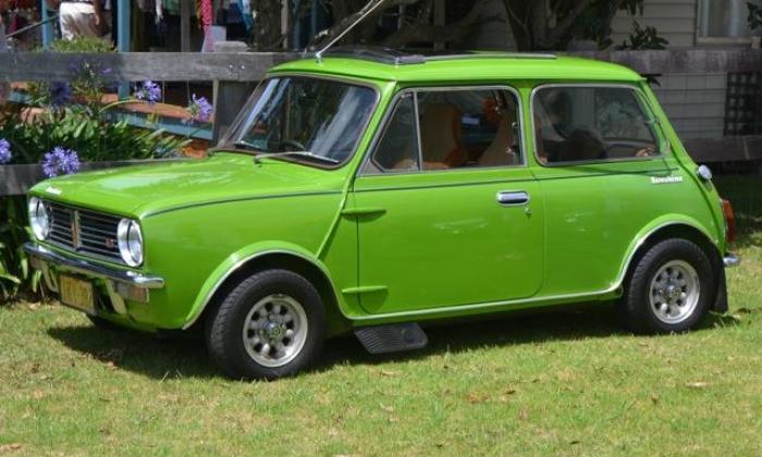 1977 Leyland Mini S Sunshine Jade Green Car 2 Images (1).jpg