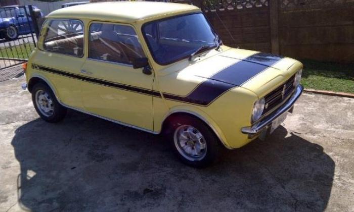 1978 Leyland Mini GTS South Africa Yellow paint black stripe (2).jpg