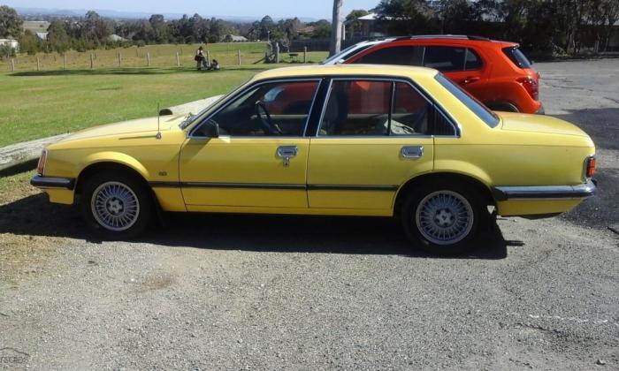 1979 Holden Commodore VB SL-E Yellow paint images (1).jpg