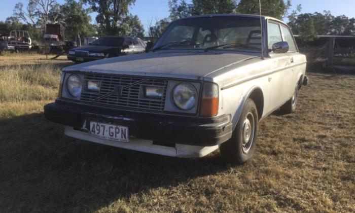 1979 Volvo 242 GT unrestored images silver coupe (12).jpg