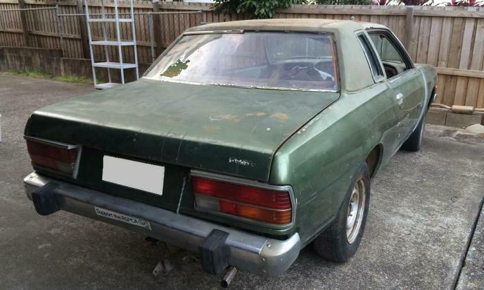 19798 Mazda 121 Landau Coupe Cosmo unrestored images (1).jpg