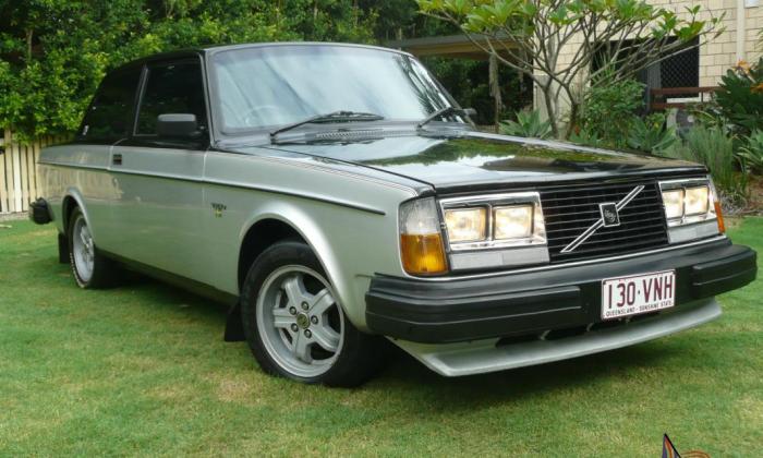 1980 Volvo 242 GT with quad headlamps Australian delivered car images (1).jpg