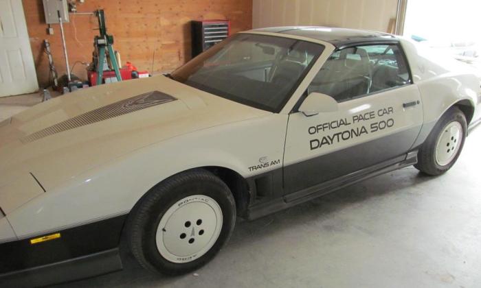 1983 Pontiac Firebird Trans-Am 25th Anniversary Daytona 500 pace car (22).jpg