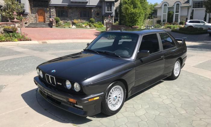 1988 BMW M3 E30 Diamond Black Metallic restored (1).jpg