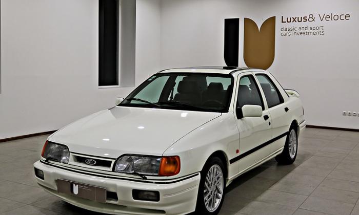 1988 Ford Sierra Cosworth Sapphire Turbo White (1).jpg