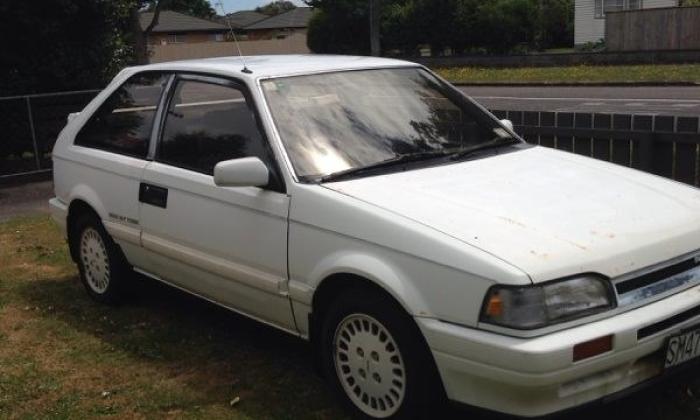 1988 Mazda Familia BF GT-X Hatch white images (2).jpg