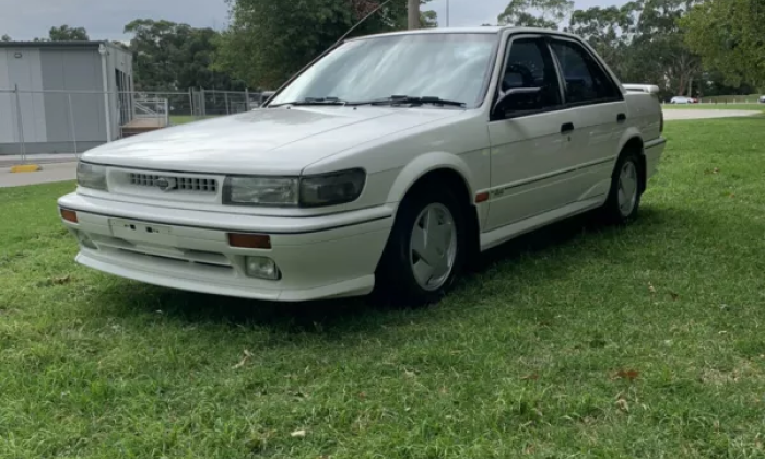 1990 White Pintara Nissan TR-X TRX (1).png