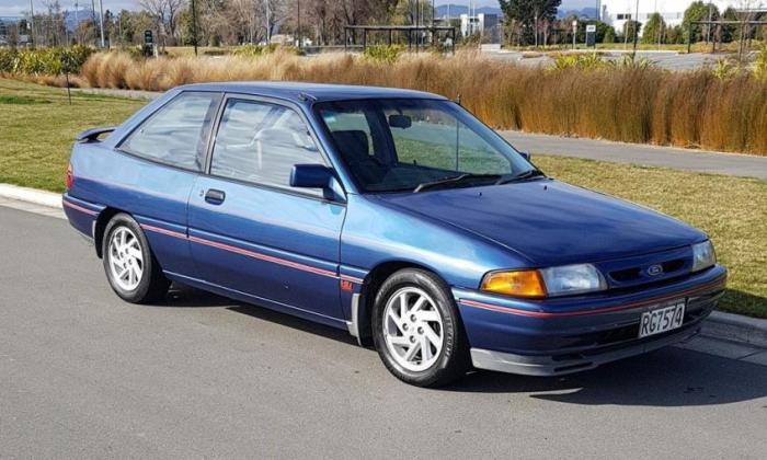 1992 Ford Laser KH TX3 non-turbo blue images (2).jpg