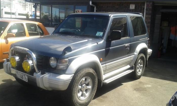 1992 SWB short wheel base Pajero NJ 2.5 Turbo Diesel blue on silver images (1).jpg