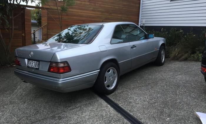 1994 Mercedes C124 320CE Japanese import to NZ Silver (1).jpg