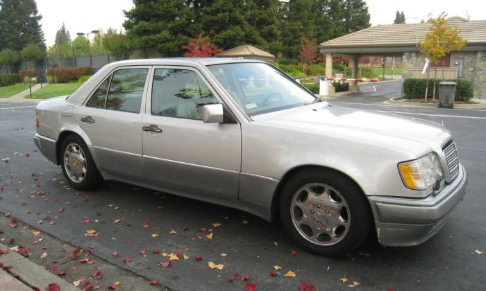 1994 Mercedes W124 500E silver metallic USA (5).jpg