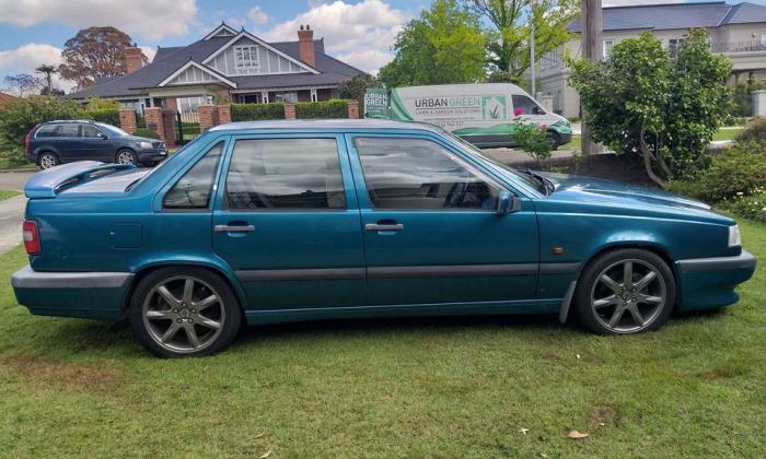 1996 Turquoise Volvo 850 R sedan for sale Australia (9).jpg