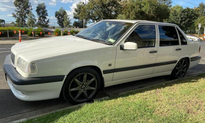 1996 Volvo 850 R Sedan white for sale images (1).jpg