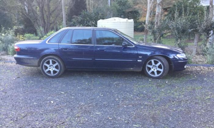 1998 Navy Blue Ford Fairlane FBT tickford build number 059 (7).jpg