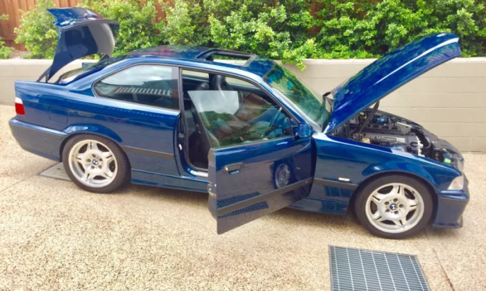 1999 BMW M3 Azure Blue anniversary edition Australia images (1).png