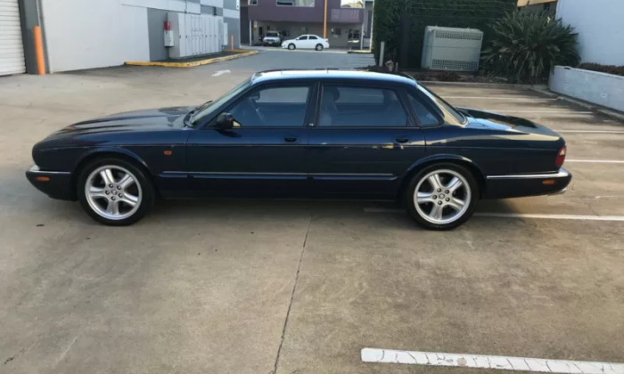 1999 Blue Jaguar XJR X308 Australia RHD images (8).png