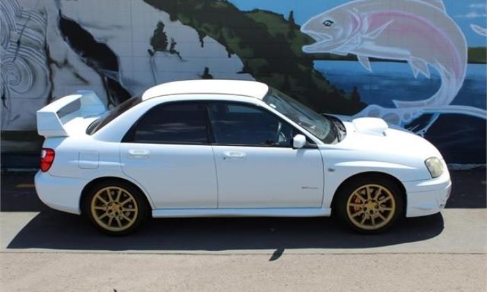 2005 White WRX STi Sedan Version 9 images (4).jpg