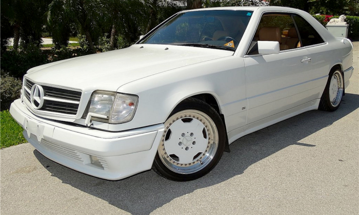 300CE W124 Mercedes Twin Turbo AMG 1988 White (2).jpg