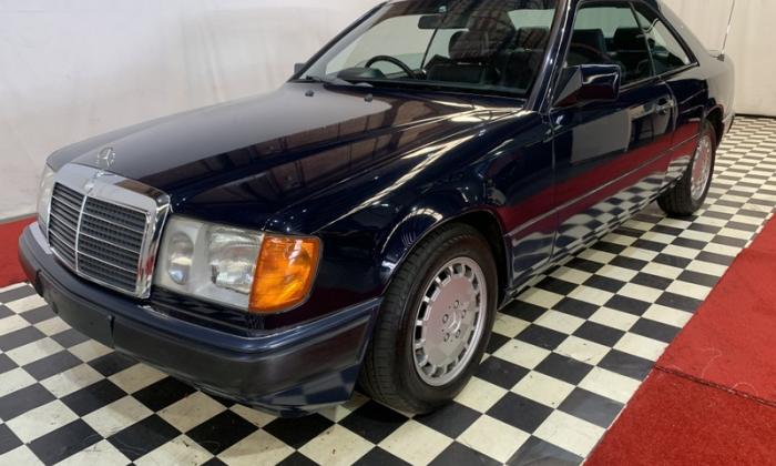 300CE-24 Mercedes 1991 Australian delivered low km (13).jpg