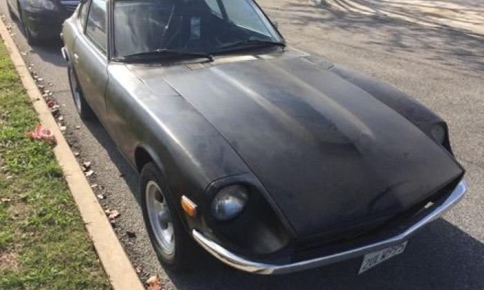 Black 240z coupe bonnet.jpg