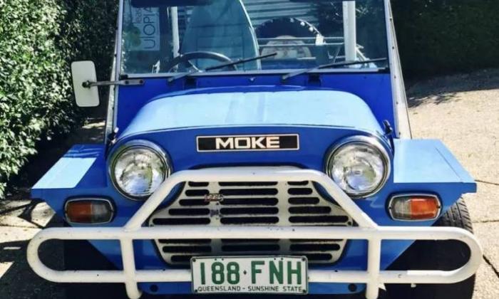 Blue Moke 1980 Californian mini (1).JPG