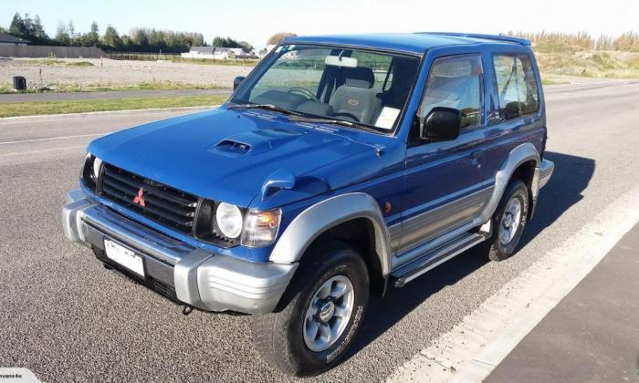 Blue short wheelbase SWB 1996 Pajero NJ images New Zealand  (4).jpg