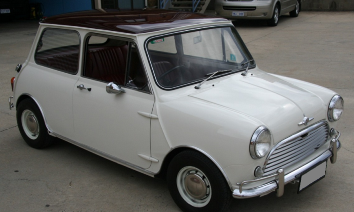 Burgundy over Toga White Morris Cooper S MK1 Australia 3.png