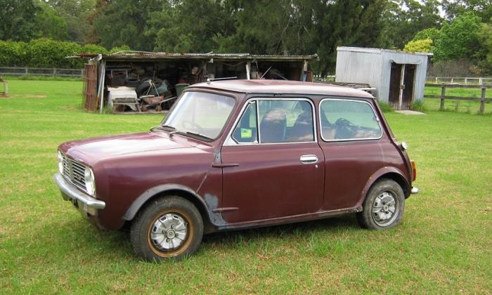 Clubman LS 1275 burgandy 03.jpg