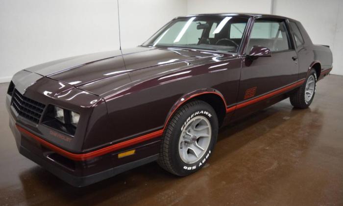 Exterior images 1987 Chevy Monte Carlo SS Aerocoupe Maroon burgundy paint (29).jpg