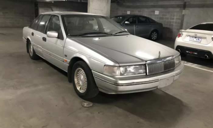 For sale Ford LTD 1992 NC Fairlane silver images (9).png