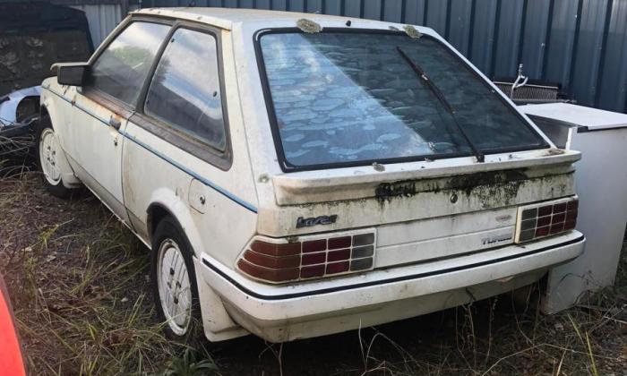 Ford Laser KB Turbo White Lightning 3-door hatch Victoria (1).jpg