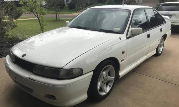 HSV Senator 5000i 1993 white images VP Holden (1).JPG