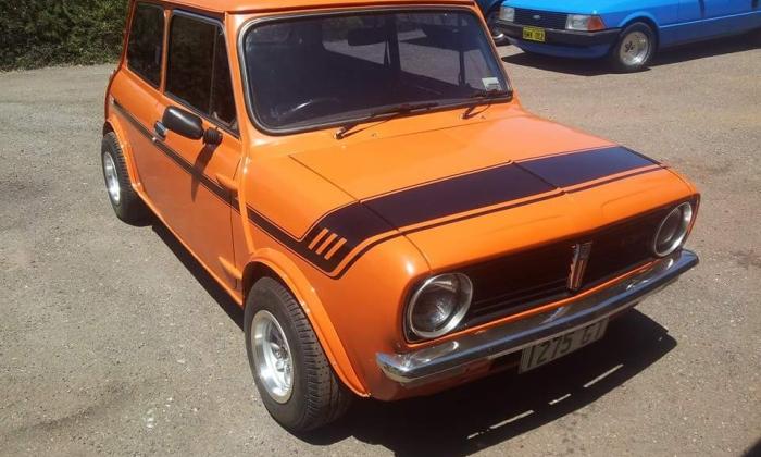 Leyland Mini Clubman GT Australia 1275 Cadiz Orange with stripes CR (3).jpg