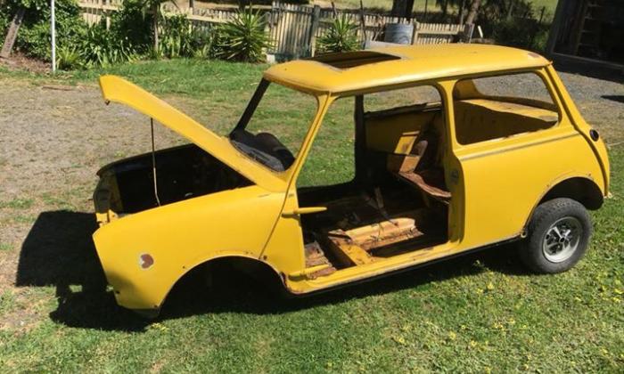 Leyland Mini Sunshine shell stripped unrestored images yellow devil 1977 (1).jpg