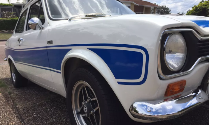 MK1 RS2000 Ford Escort Classic Register Image white and blue (1).png