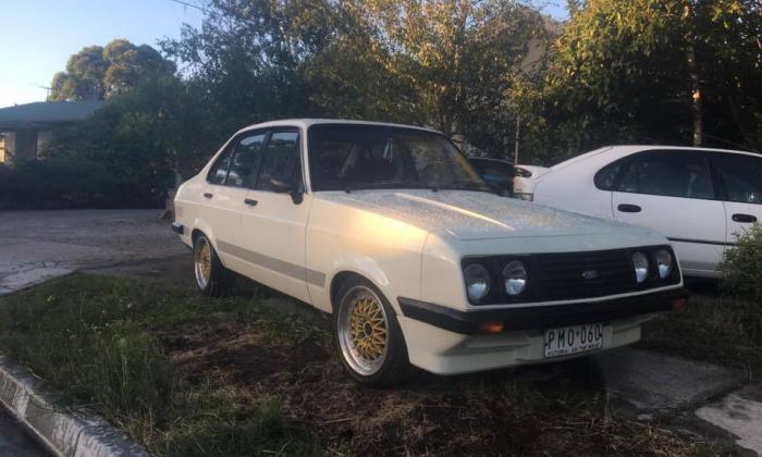 MK2 Ford Escort RS2000 Sedan Australia White images (5).jpg