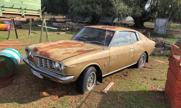 MX23 Toyota Corona MK2 Hardtop Gold images Australia (5).jpg