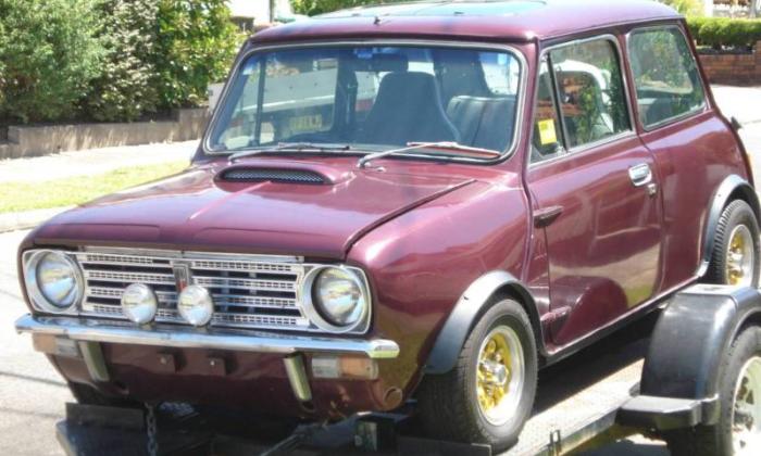 Maroon 1977 Leyland Mini LS 998 converted to 1275 (1).JPG