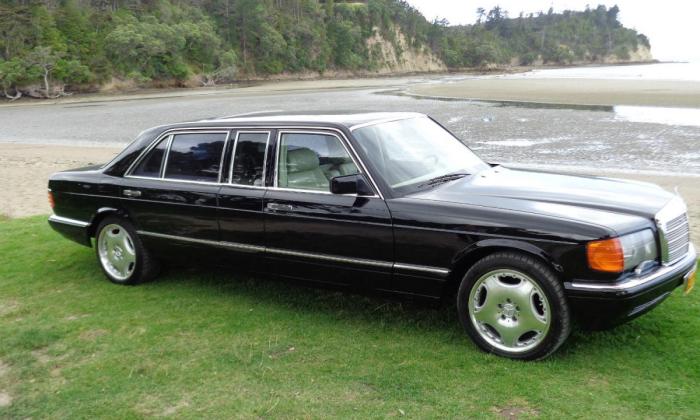 Mercedes Benz Carat by Duchatelet 560 SEL.jpg